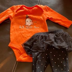 Carter’s baby girl Halloween matching bodysuit and tutu pants size 3 months